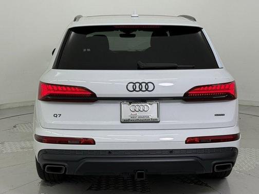 2025 Audi Q7 55 Premium Plus