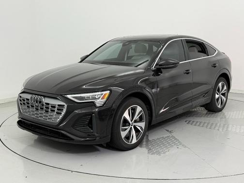 2024 Audi Q8 e-tron Premium