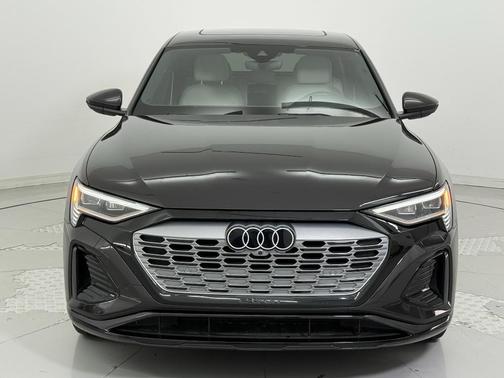 2024 Audi Q8 e-tron Premium