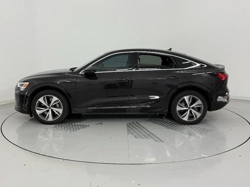 2024 Audi Q8 e-tron Premium