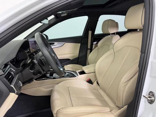 2023 Audi A4 45 S line Premium Plus