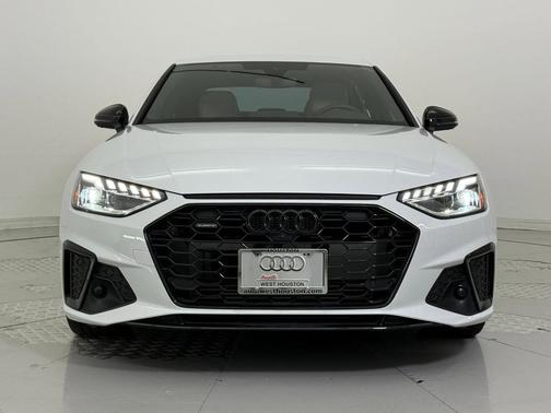 2023 Audi A4 45 S line Premium Plus