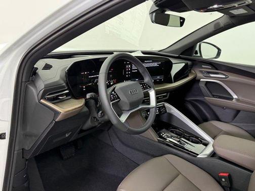 2025 Audi Q5 Premium Plus TFSI quattro S tronic