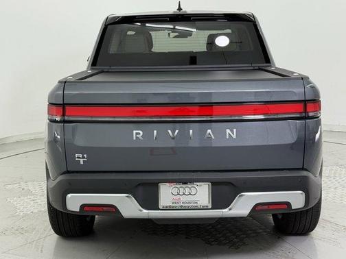 2025 Rivian R1T Adventure