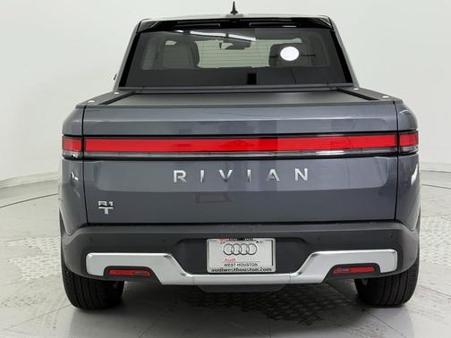 2025 Rivian R1T Adventure