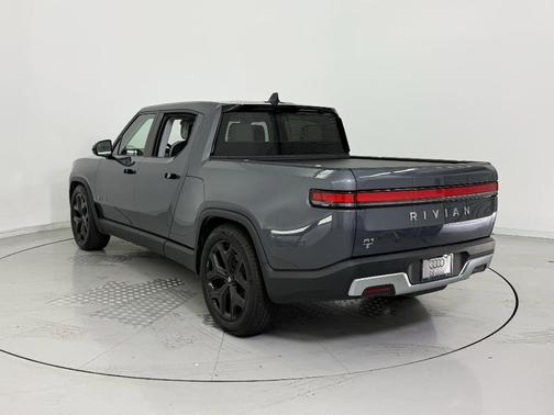 2025 Rivian R1T Adventure