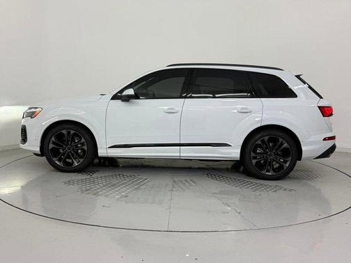 2026 Audi Q7 55 Premium Plus
