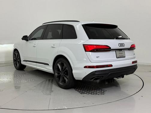 2026 Audi Q7 55 Premium Plus