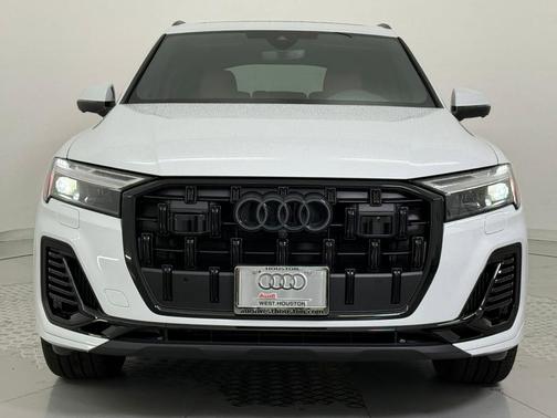 2026 Audi Q7 55 Premium Plus