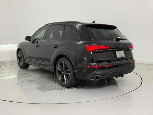 2026 Audi Q7 55 Premium Plus