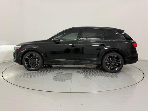 2026 Audi Q7 55 Premium Plus