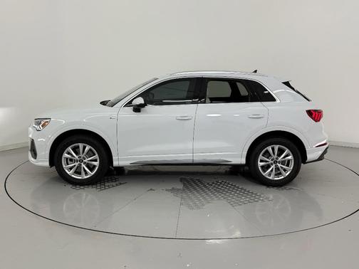 2024 Audi Q3 45 S line Premium Plus
