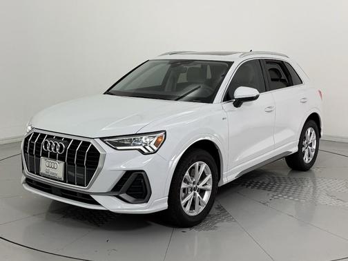 2024 Audi Q3 45 S line Premium Plus