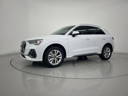2024 Audi Q3 45 S line Premium Plus