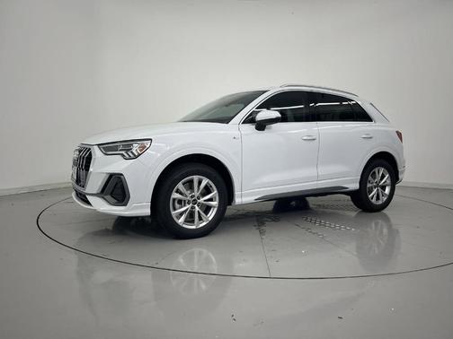 2024 Audi Q3 45 S line Premium Plus