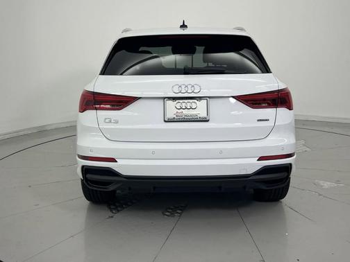 2024 Audi Q3 45 S line Premium Plus