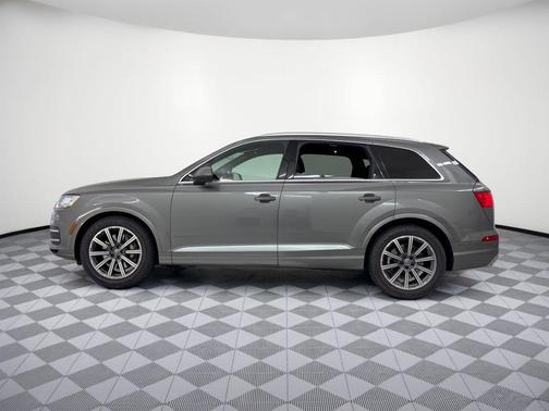 Graphite Gray Metallic 2017 Audi Q7 3.0T Prestige