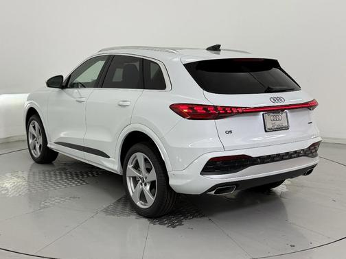 2025 Audi Q5 Premium Plus