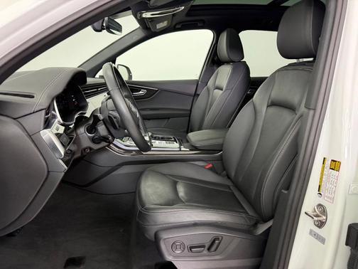2025 Audi Q7 45 Premium