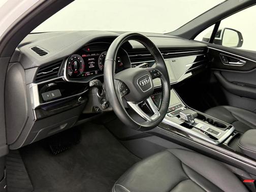 2025 Audi Q7 45 Premium