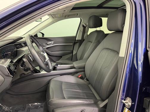 2021 Audi e-tron Premium