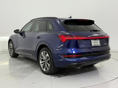 2021 Audi e-tron Premium