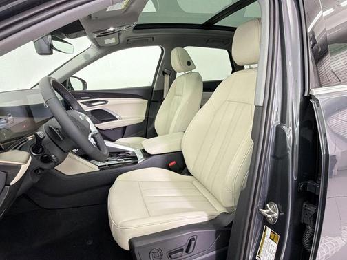 Tambora Gray Metallic 2026 Audi Q5 Premium Plus TFSI quattro S tronic