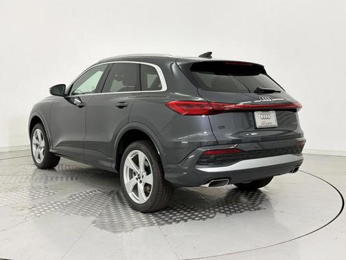 Tambora Gray Metallic 2026 Audi Q5 Premium Plus TFSI quattro S tronic