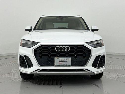 Ibis White 2023 Audi Q5 45 S line Premium