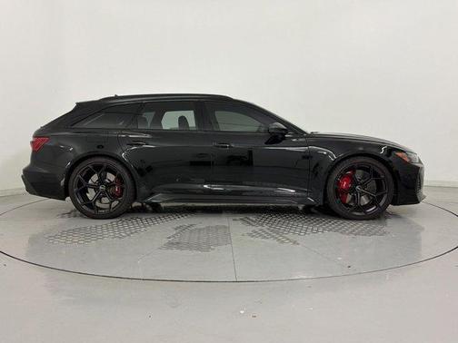 Mythos Black Metallic 2025 Audi RS 6 Avant 4.0T