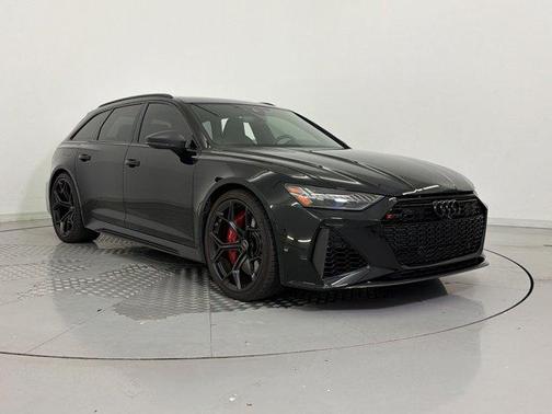 Mythos Black Metallic 2025 Audi RS 6 Avant 4.0T