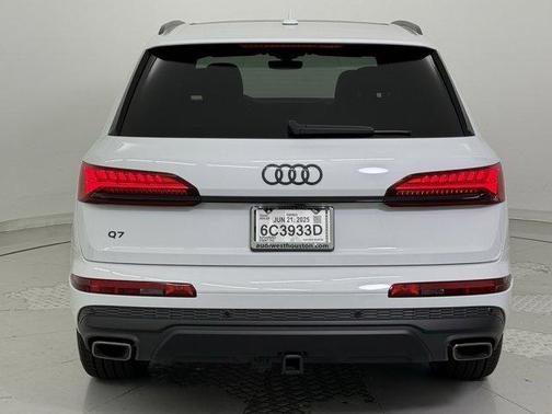 2025 Audi Q7 55 Premium Plus