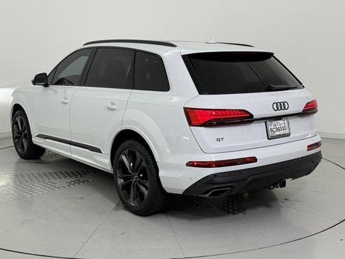 2025 Audi Q7 55 Premium Plus