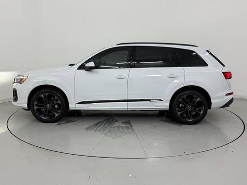 2025 Audi Q7 55 Premium Plus