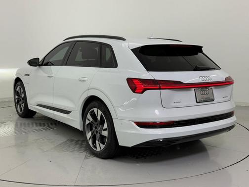 2021 Audi e-tron Premium