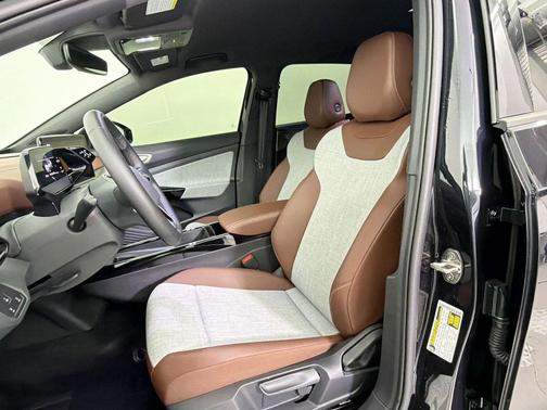 Deep Black Pearl 2024 Volkswagen ID.4 Standard