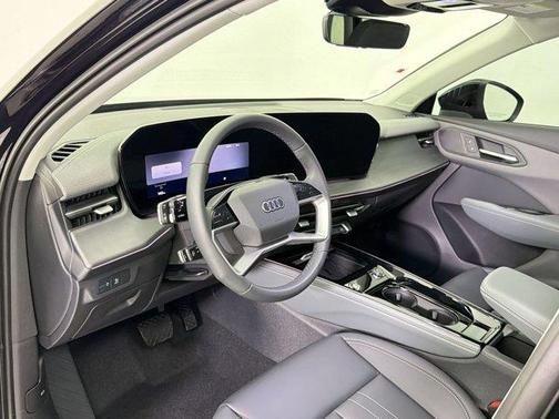 Mythos Black Metallic 2026 Audi Q3 TFSI quattro S tronic