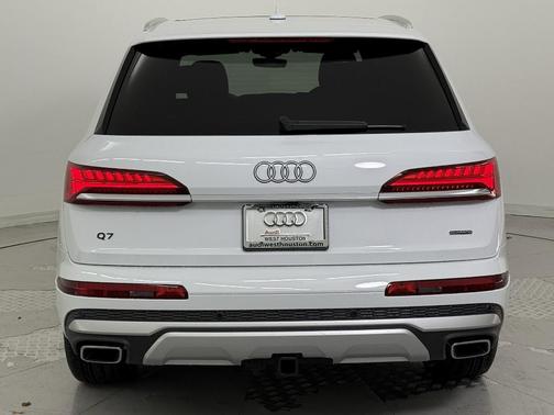2025 Audi Q7 55 Premium Plus