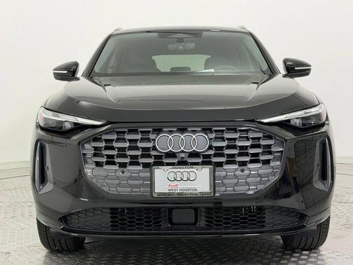 Mythos Black Metallic 2026 Audi Q5 Premium TFSI quattro S tronic