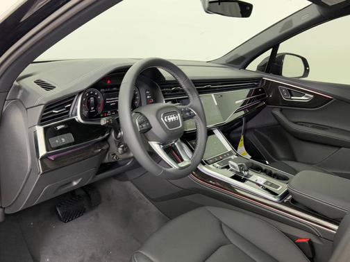2026 Audi Q7 45 Premium Plus