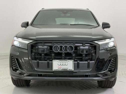 2026 Audi Q7 45 Premium Plus