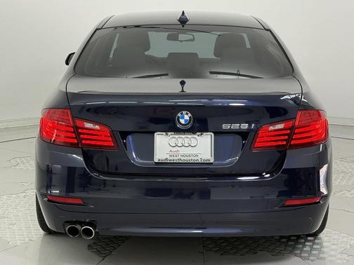 2016 BMW 528 528i