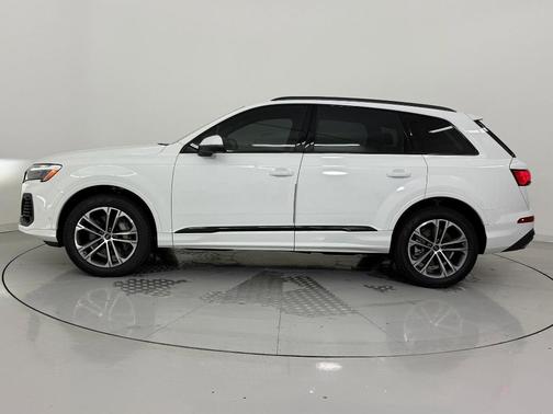 2026 Audi Q7 55 Premium