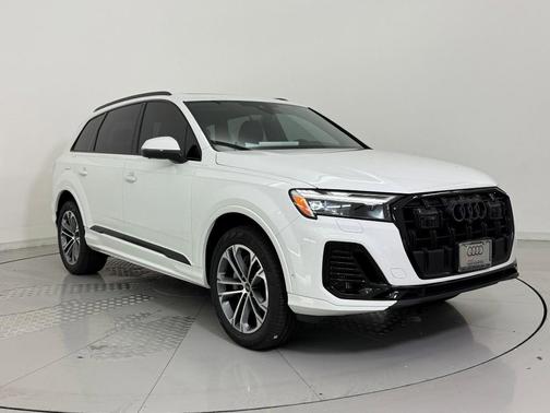 2026 Audi Q7 55 Premium