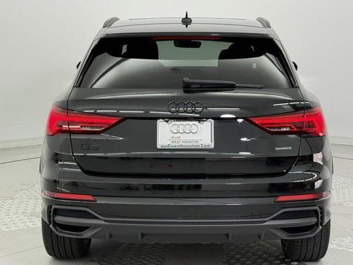 2024 Audi Q3 45 S line Premium Plus