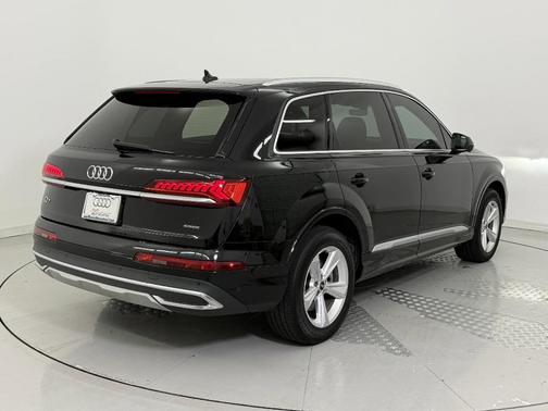 2021 Audi Q7 45 Premium