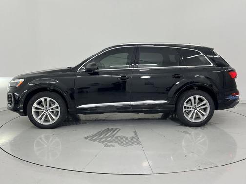 2025 Audi Q7 55 Premium