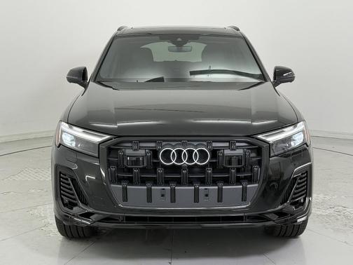 2025 Audi Q7 55 Premium