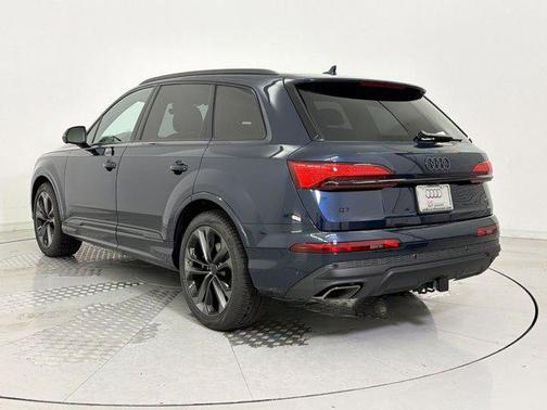Waitomo Blue Metallic 2026 Audi Q7 55 Premium Plus