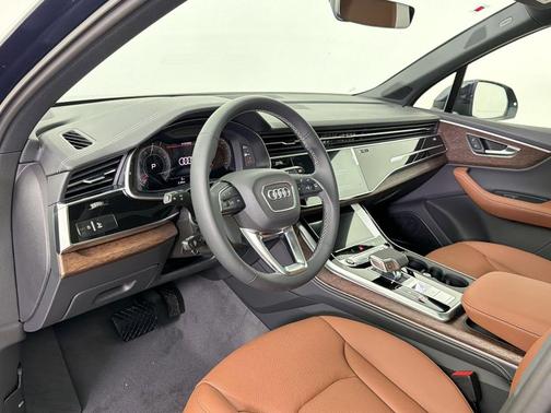 Waitomo Blue Metallic 2026 Audi Q7 55 Premium Plus